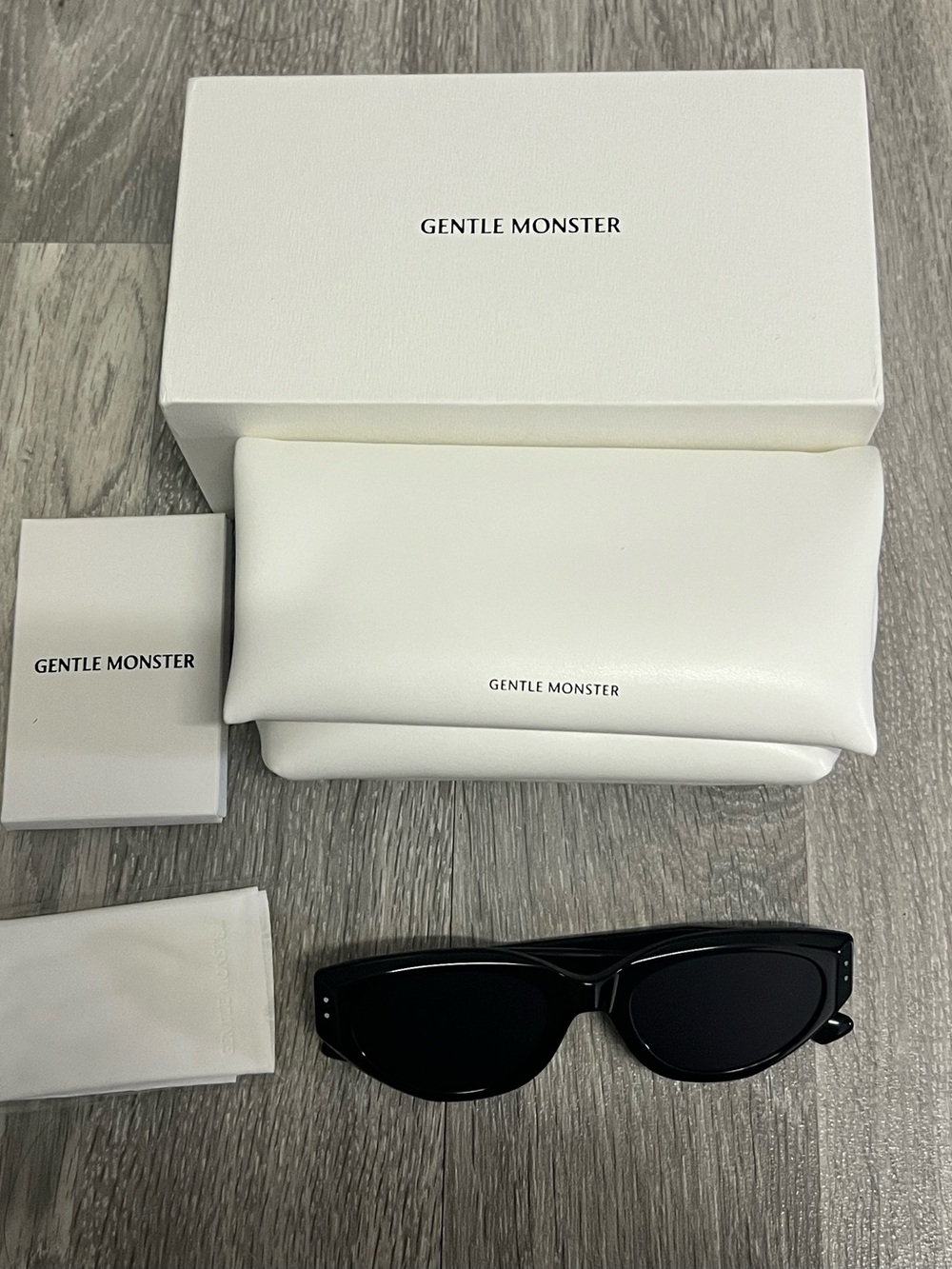 GENTLE MONSTER Cat-Eye Sunglasses Rococo